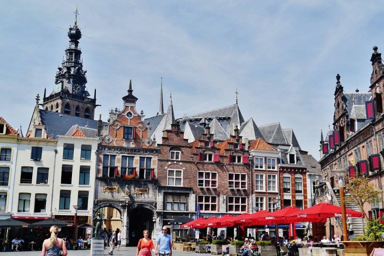 6 babywinkels in Nijmegen Het centrum van Nijmegen