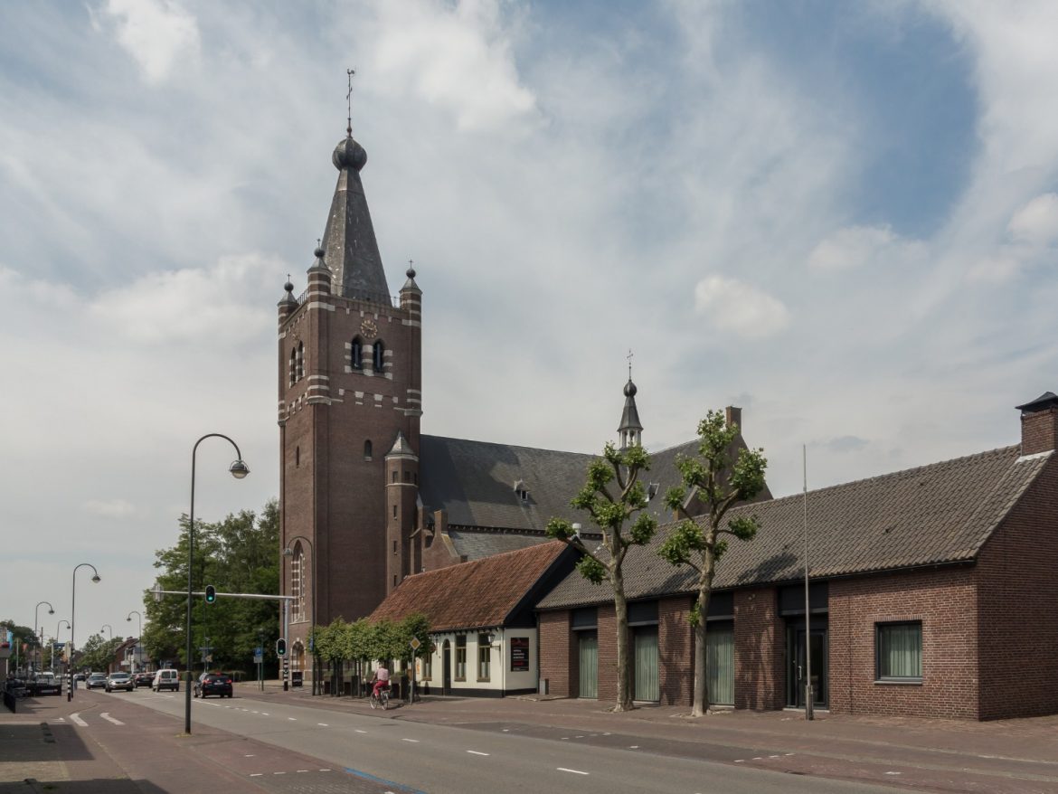 Babywinkels in Chaam Kerk in Chaam