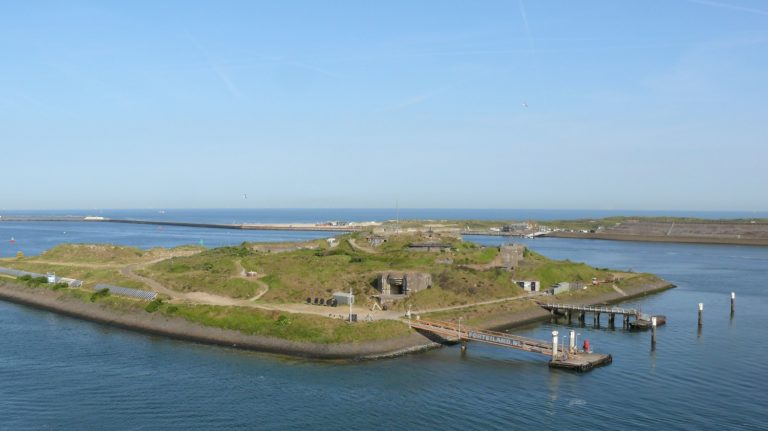3 babywinkels in IJmuiden Forteiland in IJmuiden