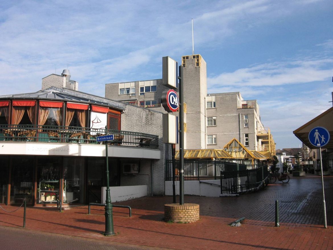 4 babywinkels in Bussum Winkelstraat in Bussum