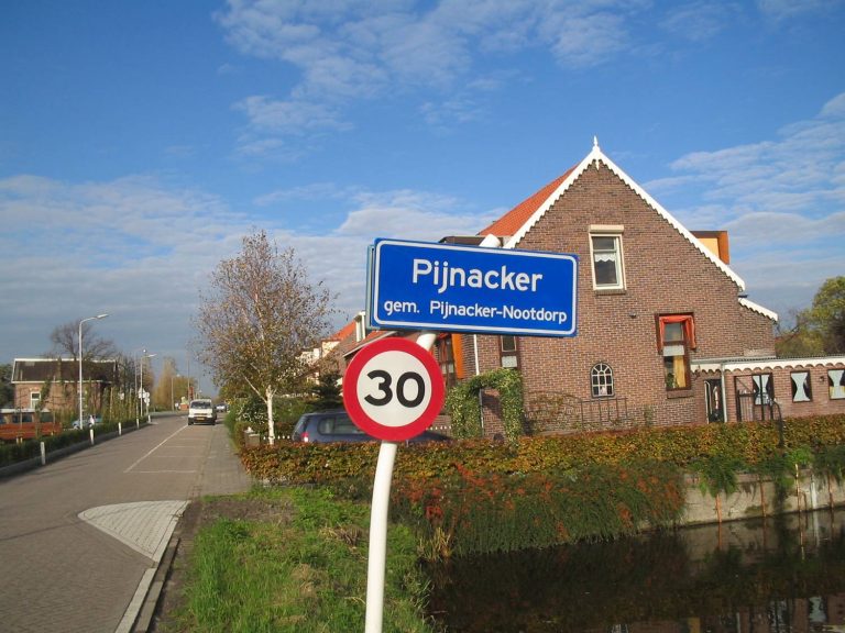 1 babywinkel in Pijnacker Straat in Pijnacker