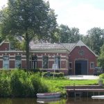 Tjuchem vanaf het water